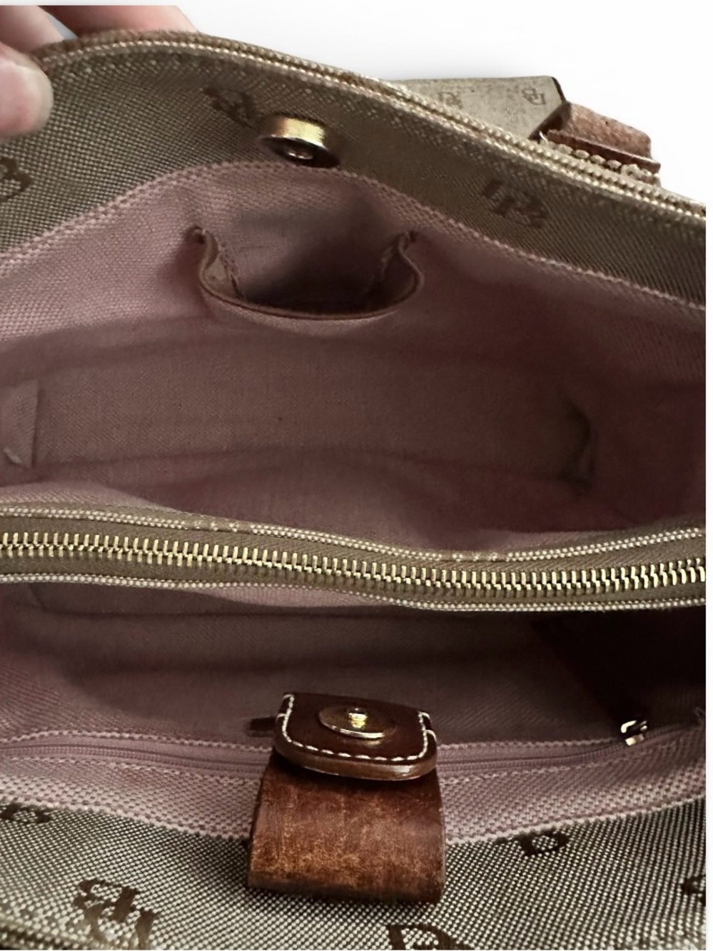 Dooney & Bourke Signature DB Canvas Tote Bag & Matching Wallet Set Beige Brown - Picture 5 of 5
